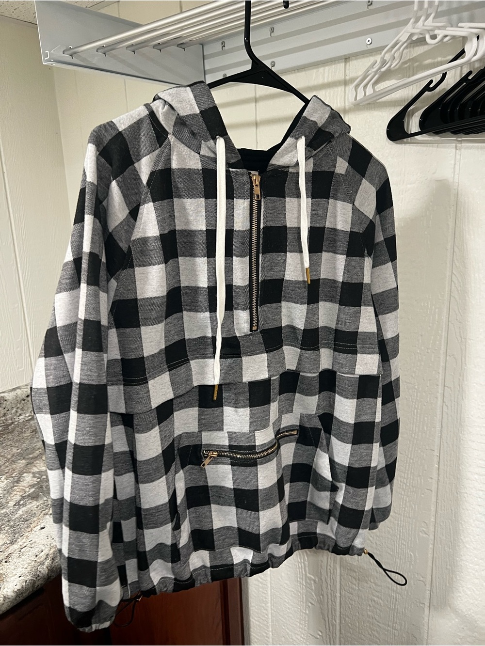 Women’s Pull Over - size S